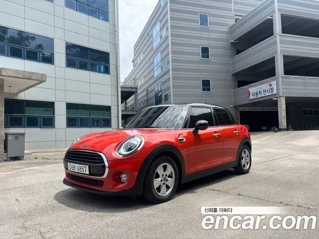 MINI Cooper 5 Base 3
