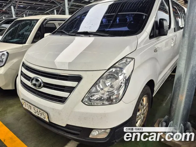 Hyundai Grand Starex 12