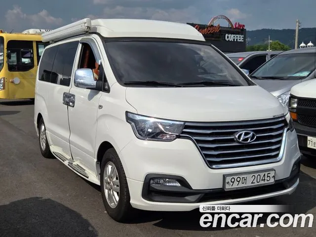 Hyundai The New Grand Starex