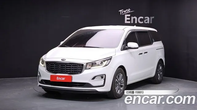 Kia The New Carnival 11