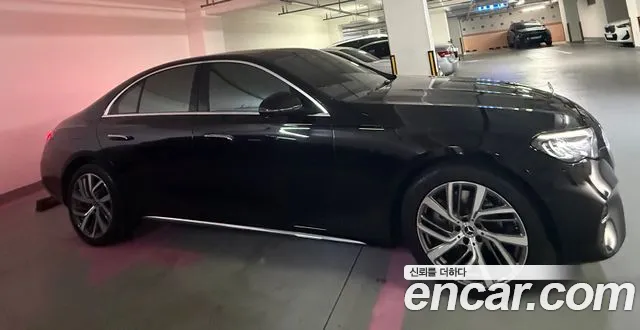 Mercedes-Benz E- W214 E220d 4MATIC Exclusive