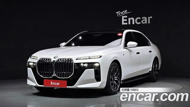 BMW 7 (G70) 740i sDrive M