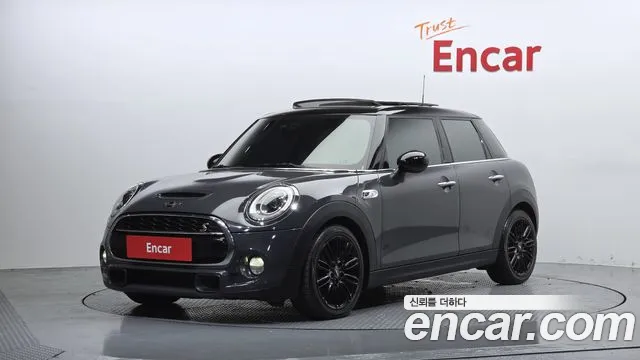 MINI Cooper S 5 Base 3