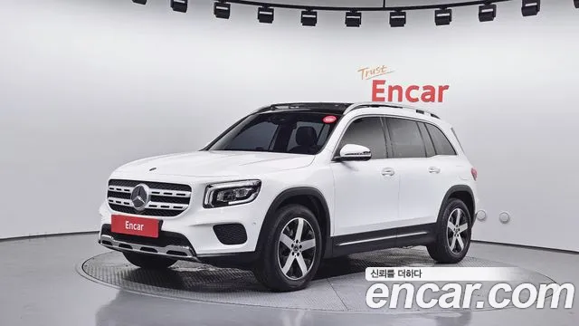 Mercedes-Benz GLB- X247 GLB220
