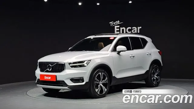 Volvo XC40 T4