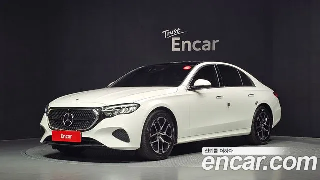 Mercedes-Benz E- W214 E200