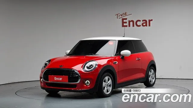 MINI Cooper Base 3