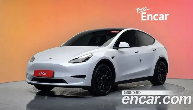 Tesla Y RWD