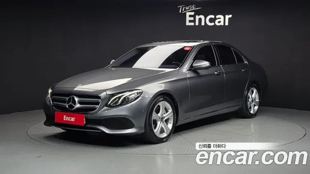 Mercedes-Benz E- W213 E200