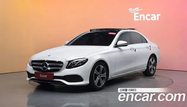 Mercedes-Benz E- W213 E300