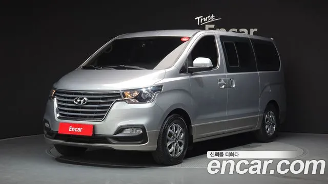 Hyundai The New Grand Starex 9 Premium