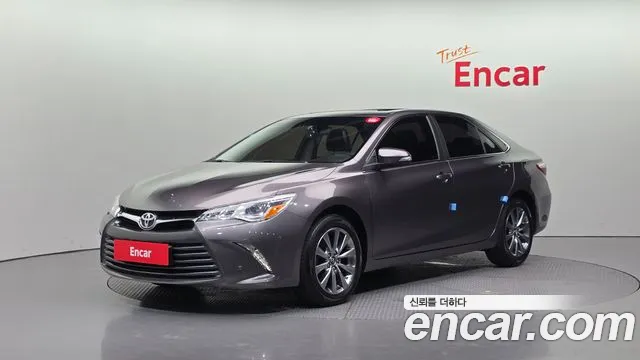 Toyota Camry 2.5 XLE