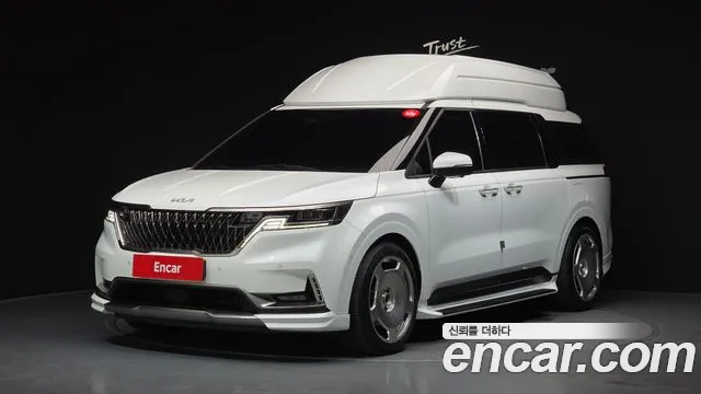 Kia Carnival 4 Gasoline 9