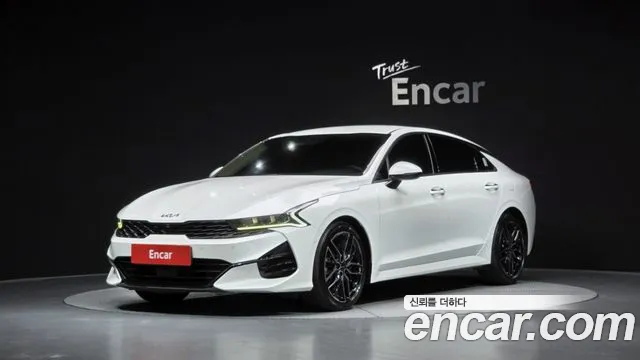 Kia K5 III 1.6 Turbo Signature
