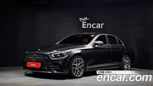 Mercedes-Benz E- W213 E220d 4MATIC AMG Line