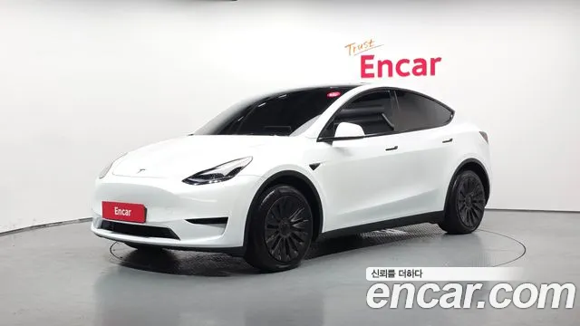 Tesla Y RWD