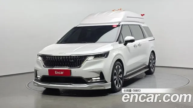 Kia Carnival 4 Gasoline 7