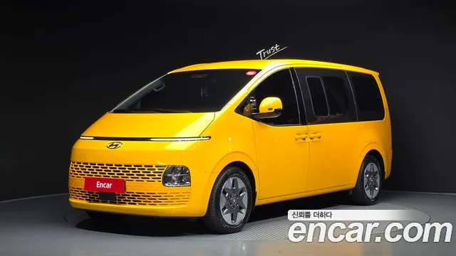 Hyundai Staria 4WD 11