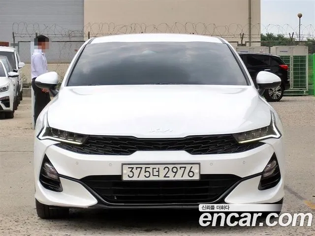 Kia K5 III 2.0 Prestige