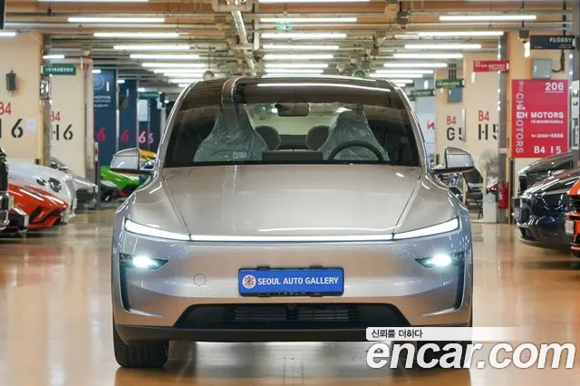 Tesla Y L AWD