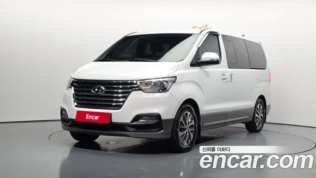 Hyundai The New Grand Starex 9 Exclusive