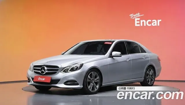 Mercedes-Benz E- W212 E300