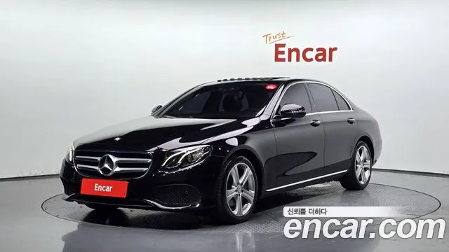 Mercedes-Benz E- W213 E200