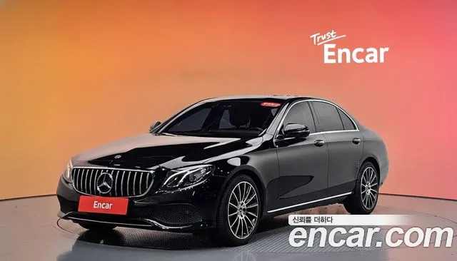 Mercedes-Benz E- W213 E300