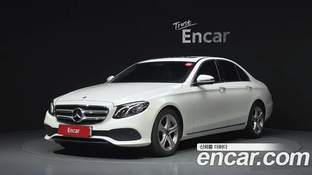 Mercedes-Benz E- W213 E200