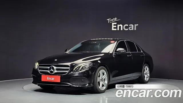 Mercedes-Benz E- W213 E200