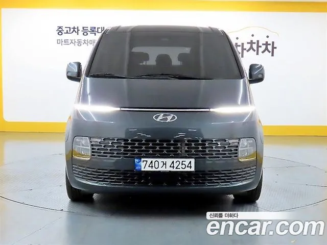 Hyundai Staria 4WD 11