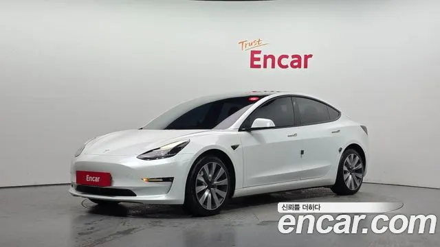 Tesla 3 AWD
