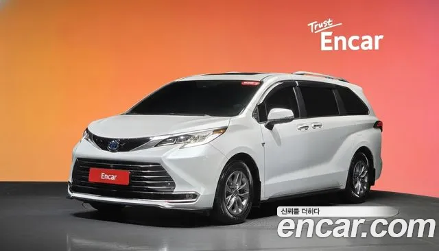 Toyota 4 2.5 Hybrid AWD