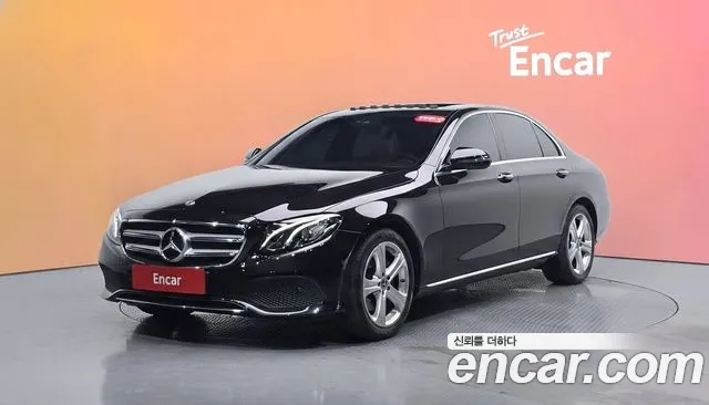Mercedes-Benz E- W213 E200