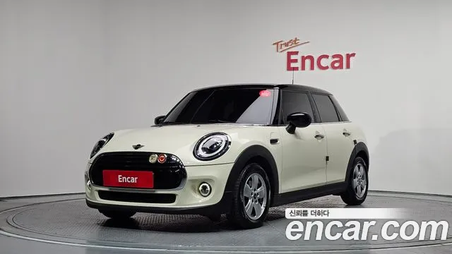MINI Cooper 5 Base 3