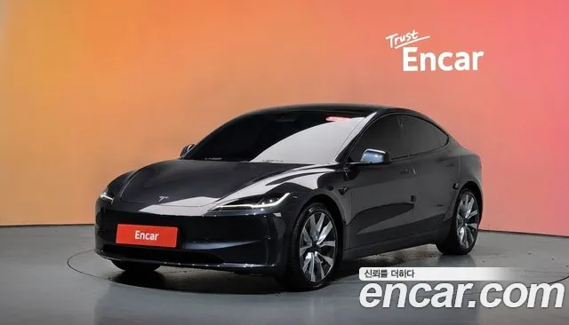 Tesla 3 AWD