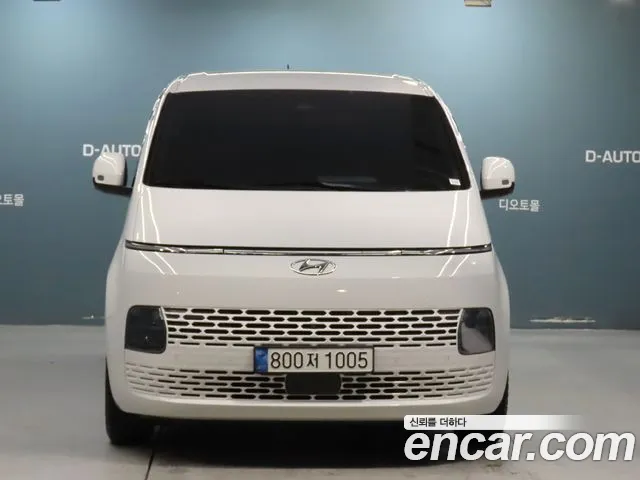 Hyundai Staria 5