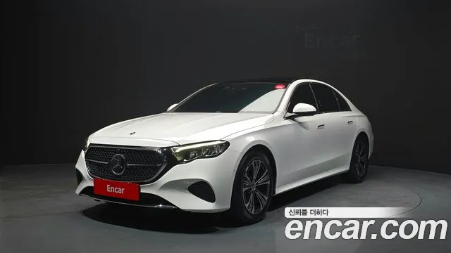Mercedes-Benz E- W214 E200