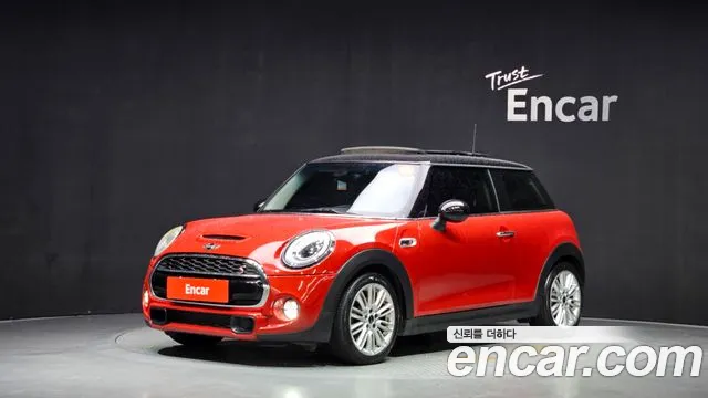 MINI Cooper S Base 3