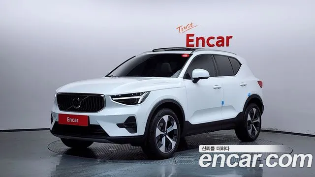 Volvo XC40 B4