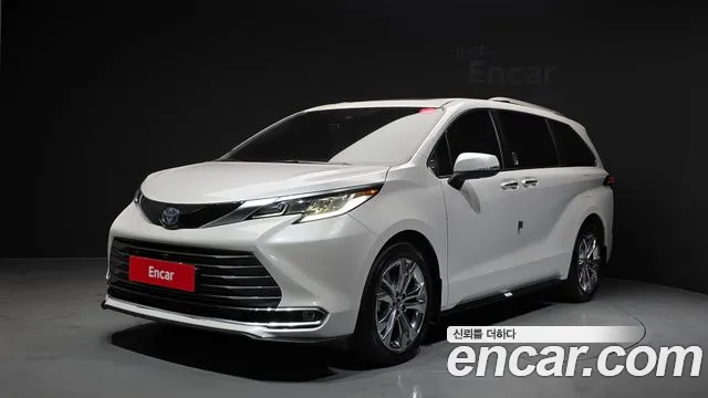 Toyota 4 2.5 Hybrid 2WD