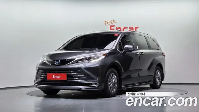 Toyota 4 2.5 Hybrid AWD