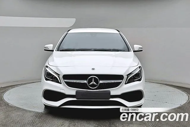 Mercedes-Benz CLA- C117 CLA220 AMG Line