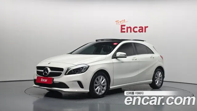 Mercedes-Benz A- W176 A200