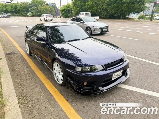 Nissan GTR R33
