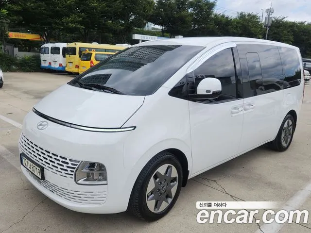 Hyundai Staria 11
