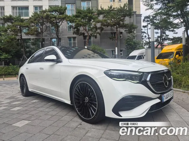 Mercedes-Benz E- W214 E300 4MATIC AMG Line