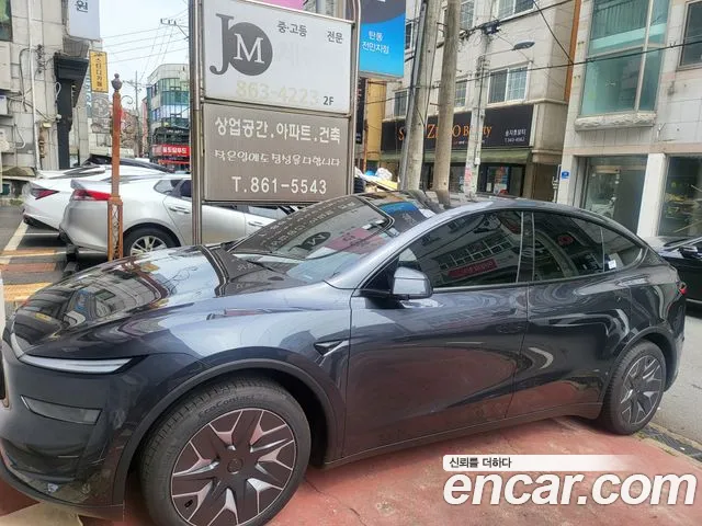 Tesla Y L AWD