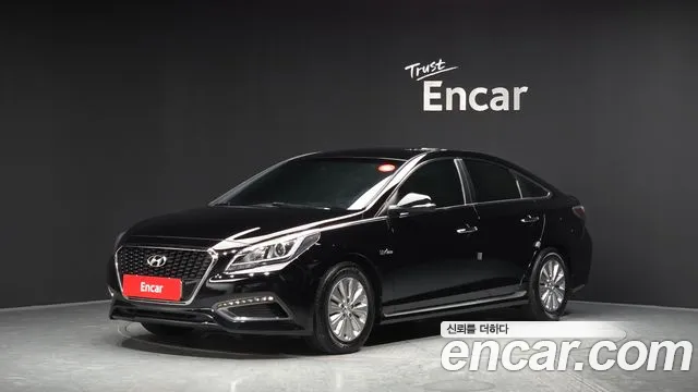 Hyundai LF Sonata Hybrid 2.0 HEV