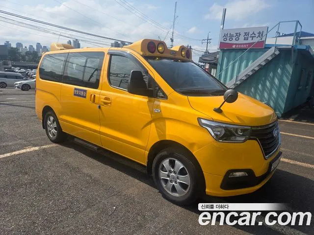 Hyundai The New Grand Starex 4WD